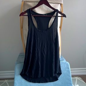 Aritzia Talula black tank in small
